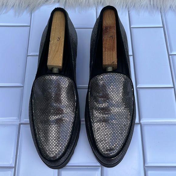 Donald J Pliner ELEN Metallic Platform Loafers Sz: 9.5M - Picture 3 of 16